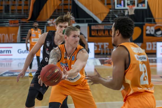 功进四强不 功进四强不