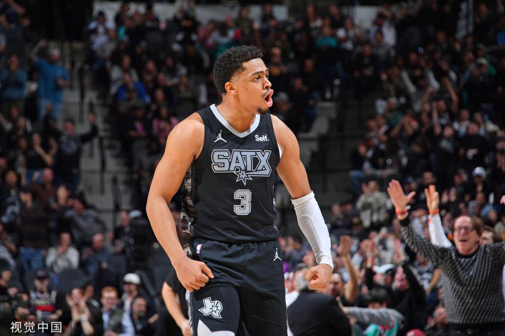 上展现出雄 上展现出雄